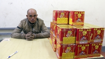 Lạng Sơn: Bắt giữ đối tượng vận chuyển 35 kg pháo nổ