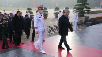 Đồng chí Trần Quốc Vượng kiểm tra công tác chuẩn bị Đại hội XIII của Đảng