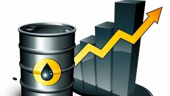 Cập nhật giá xăng dầu hôm nay 5/1/2022: Bật tăng mạnh