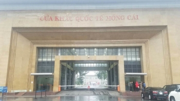 Dừng tiếp nhận hoa quả, thủy sản đông lạnh qua cửa khẩu Móng Cái từ 17/1/2022
