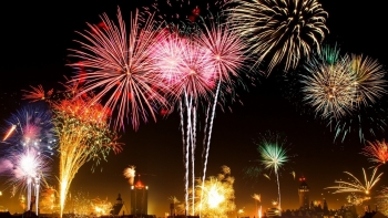 Bộ Y tế đề nghị các địa phương không nên tổ chức bắn pháo hoa dịp Tết Nguyên đán Nhâm Dần