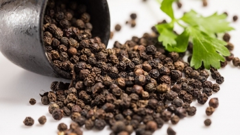 Cập nhật giá hồ tiêu hôm nay 23/1/2022: Tăng mạnh 3.000 - 3.500 đồng/kg trong tuần