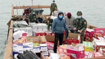 Quảng Ninh: Bắt giữ đối tượng vận chuyển số lượng lớn hàng hóa nhập lậu