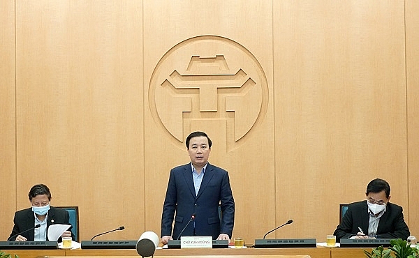 Phó Chủ tịch UBND TP. Hà Nội Chử Xuân Dũng chủ trì cuộc họp. Ảnh: VGP