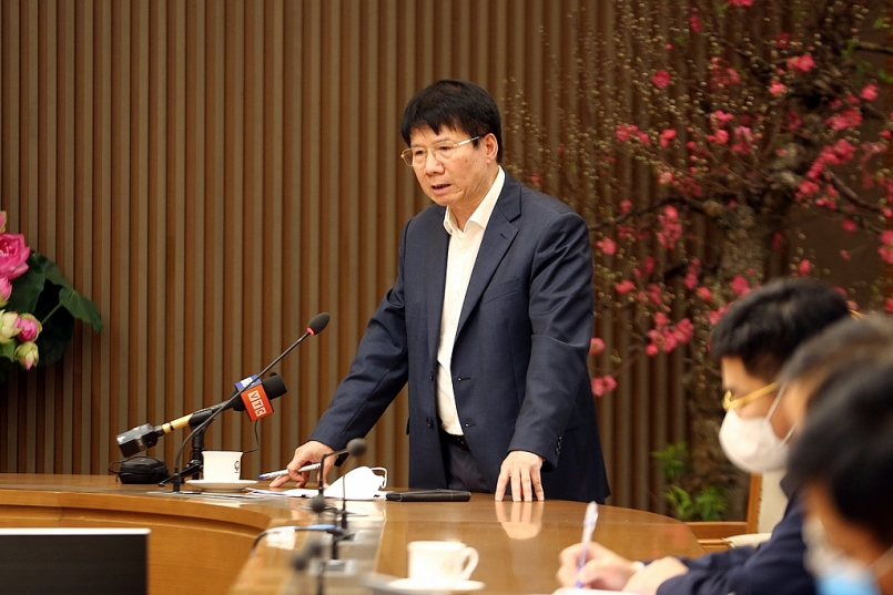 Thứ trưởng Bộ Y tế Trương Quốc Cường: Bộ Y tế sẽ hỗ trợ Quảng Ninh: Máy X-Quang di động; máy xét nghiệm PCR; bơm tiêm điện; máy khử trùng; khẩu trang N95,… Ảnh: VGP/Đình Nam