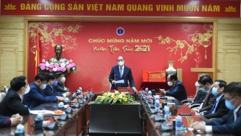 Thủ tướng: Trân quý những hành động, tinh thần hy sinh cao cả của các ‘chiến sĩ áo trắng’