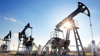 Giá xăng dầu hôm nay 22/2: Tăng mạnh trở lại