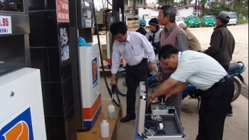 Siết chặt quản lý chất lượng mặt hàng xăng dầu