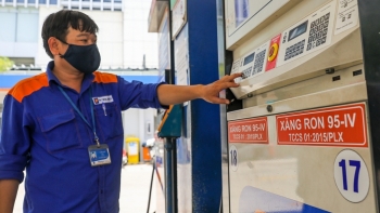 Từ 15h chiều nay, giá xăng dầu trong nước đồng loạt tăng mạnh