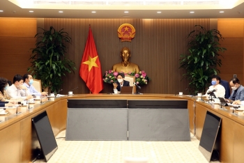 Luôn cảnh giác kể cả khi có vaccine ngừa COVID-19