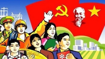 Với Đảng, mùa xuân!