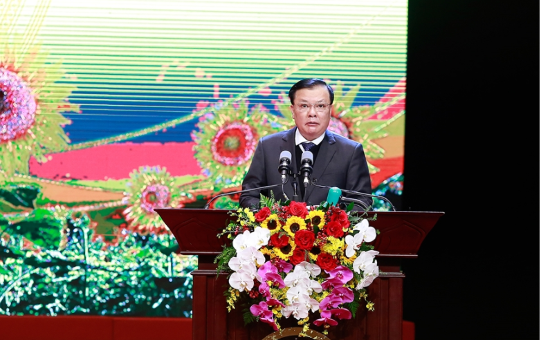 Bí thư Thành ủy Hà Nội Đinh Tiến Dũng đọc diễn văn tại lễ kỷ niệm 120 năm Ngày sinh đồng chí Nguyễn Phong Sắc