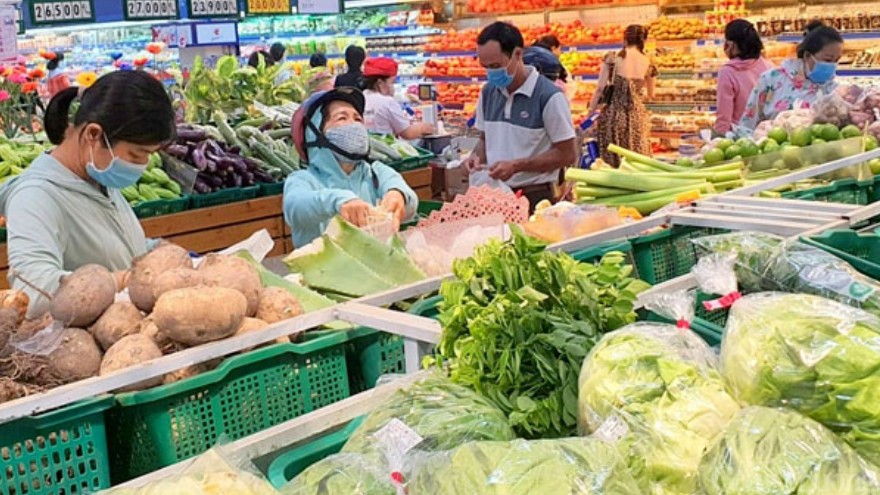 Giá xăng dầu lập đỉnh đẩy CPI tháng 2 tăng 1%