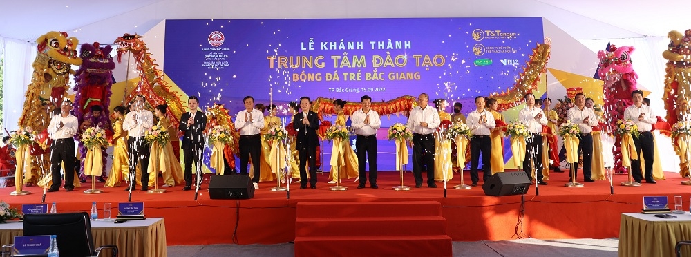 hanoi fc khanh thanh trung tam dao tao bong da tre tai tinh bac giang