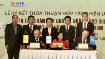 Điều gì xảy ra sau cú bắt tay của bầu Hiển với Vietnam Airlines và Tổng Công ty Đường sắt?