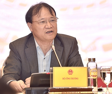 Thứ trưởng Bộ Công Thương Đỗ Thắng Hải trả lời tại họp báo. Ảnh: VGP/Nhật Bắc