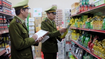 Phú Thọ: Xử phạt 17 cơ sở vi phạm sản xuất, kinh doanh, buôn bán hàng giả, hàng kém chất lượng trong dịp Tết Nguyên đán