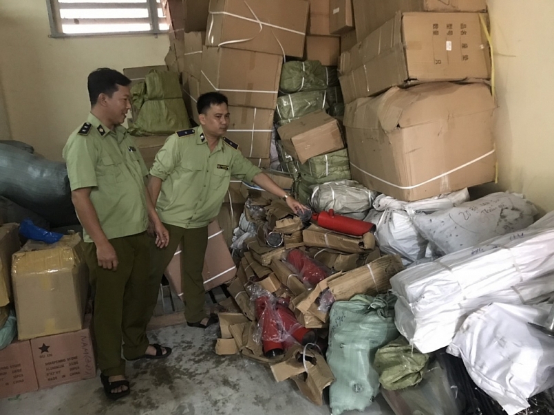 Phú Yên: Tạm giữ hàng nghìn linh kiện phụ tùng xe mô tô không nhãn hiệu, nguồn gốc