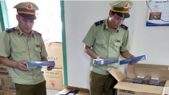 Phú Yên: Chặn đứng 10.000 bao thuốc lá 555 nhập lậu
