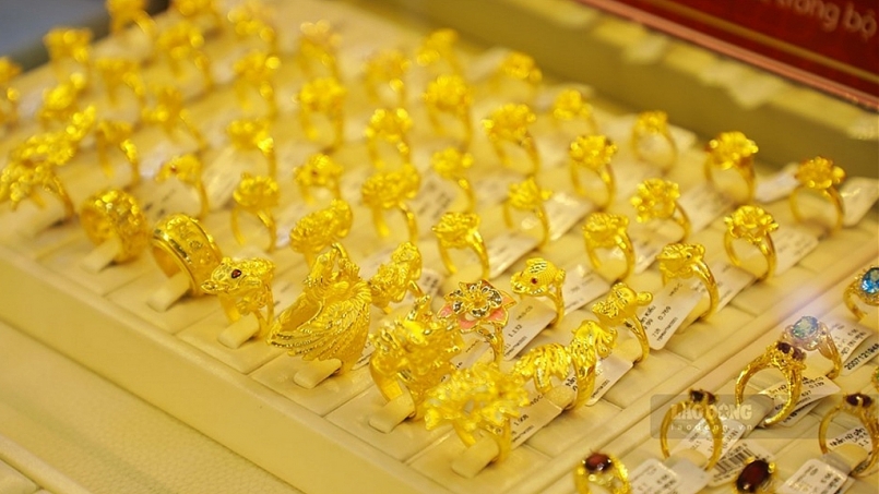 Giá vàng hôm nay 27/3: Biến động mạnh