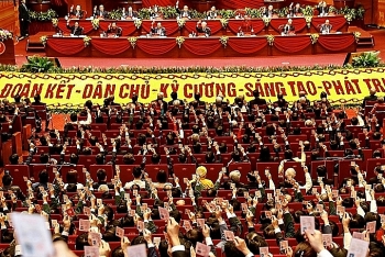 Thổi bùng lên ý chí, khát vọng và quyết tâm mới!