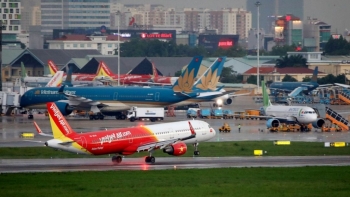 Đề xuất lộ trình nối lại các chuyến bay thương mại quốc tế chở khách