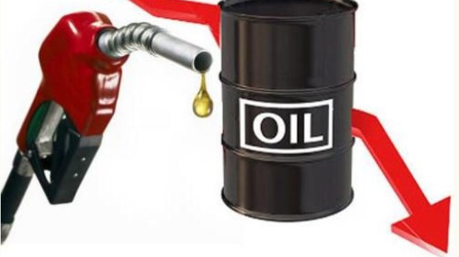 Cập nhật giá xăng dầu hôm nay 14/3/2022: Đồng loạt giảm mạnh