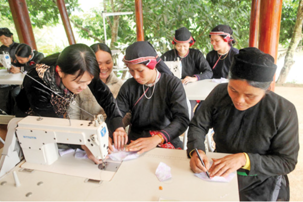 Hỗ trợ học nghề để chuyển đổi nghề