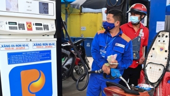 Điều hành giá xăng dầu bám sát giá thị trường thế giới
