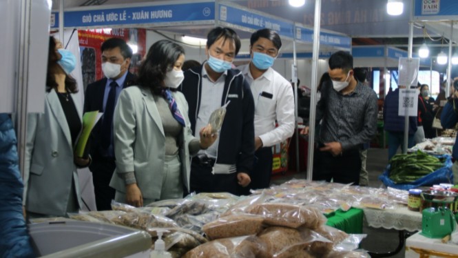 Hà Nội giảm giá, khuyến mại tới 100% tại hơn 2.000 điểm bán hàng