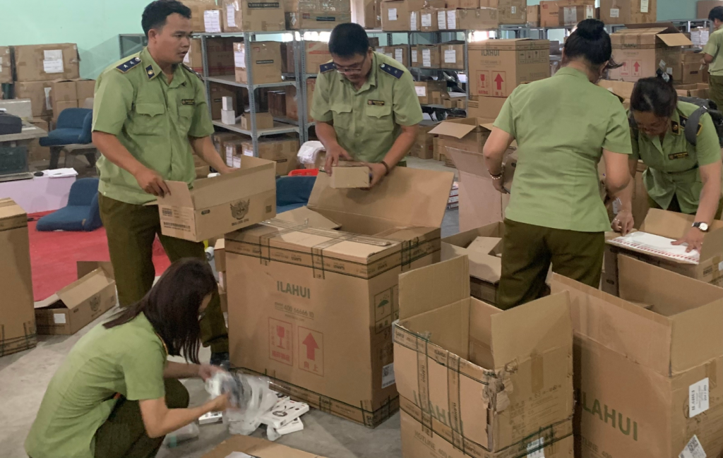 Bình Thuận: Thu giữ nhiều hàng hóa nhập lậu tại kho hàng thuộc Công ty TNHH MIMISO VIỆT NAM