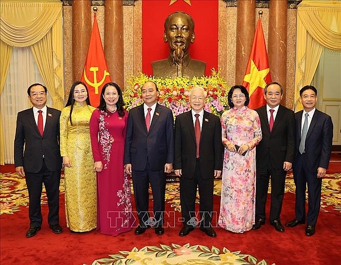 Tổng Bí thư Nguyễn Phú Trọng và Chủ tịch nước Nguyễn Xuân Phúc cùng các đồng chí lãnh đạo và nguyên lãnh đạo Đảng, Nhà nước dự Lễ bàn giao.