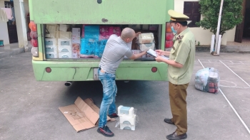 Lạng Sơn: Tạm giữ hơn 2.550 sản phẩm hàng hóa để xác minh nguồn gốc