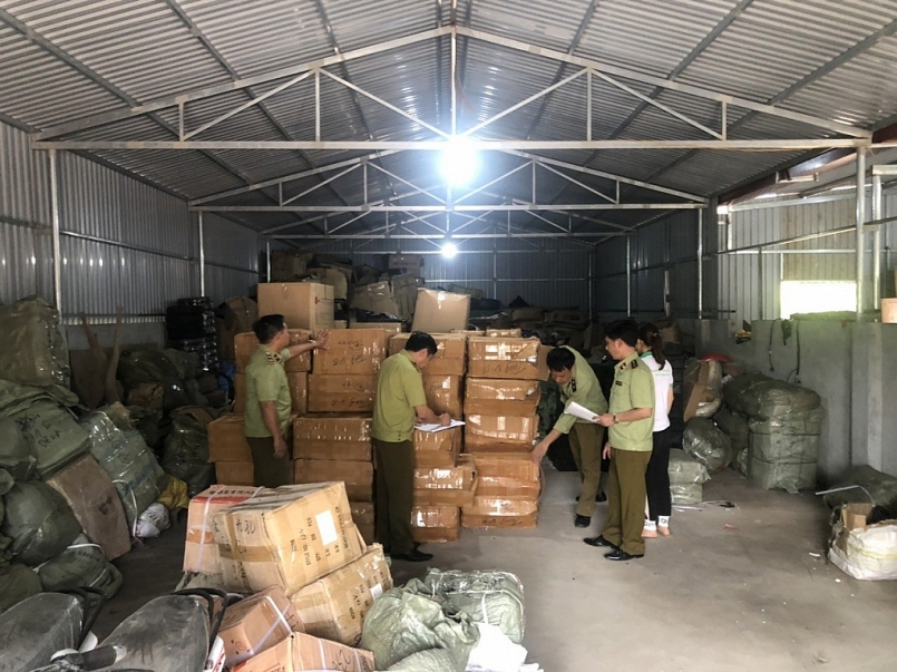 Tạm giữ các sản phẩm gồm xe đạp điện các loại và linh kiện phụ tùng xe đạp