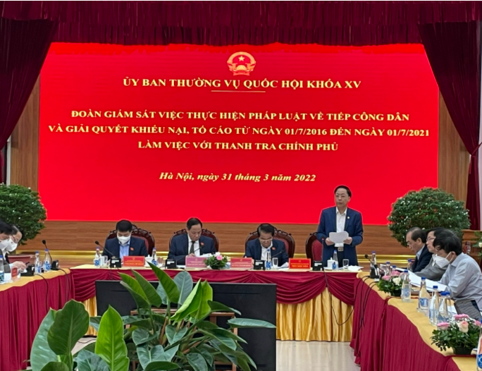 Phó Tổng Thanh tra Chính phủ Trần Ngọc Liêm trình bày báo cáo bổ sung của Chính phủ, Thanh tra Chính phủ về thực hiện pháp luật về tiếp công dân, giải quyết khiếu nại, tố cáo Phó Tổng Thanh tra Chính phủ Trần Ngọc Liêm trình bày báo cáo bổ sung của Chính phủ, Thanh tra Chính phủ về thực hiện pháp luật về tiếp công dân, giải quyết khiếu nại, tố cáo