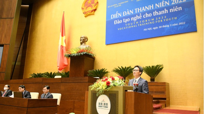 Thúc đẩy đất nước thích ứng, nắm bắt thời cơ