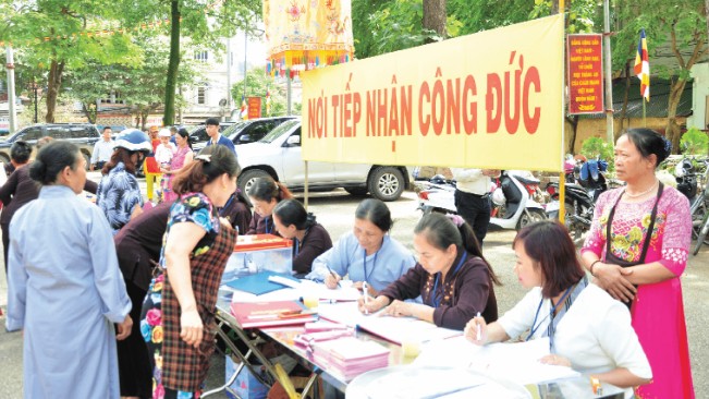 Lấy ý kiến dự thảo quản lý thu chi tiền công đức, tổ chức lễ hội