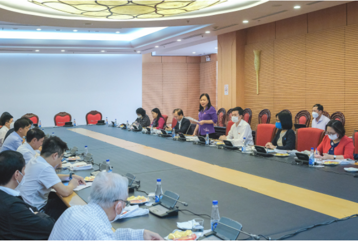 Phó Chủ nhiệm Ủy ban Văn hóa, Giáo dục Nguyễn Thị Mai Hoa tại Tọa đàm