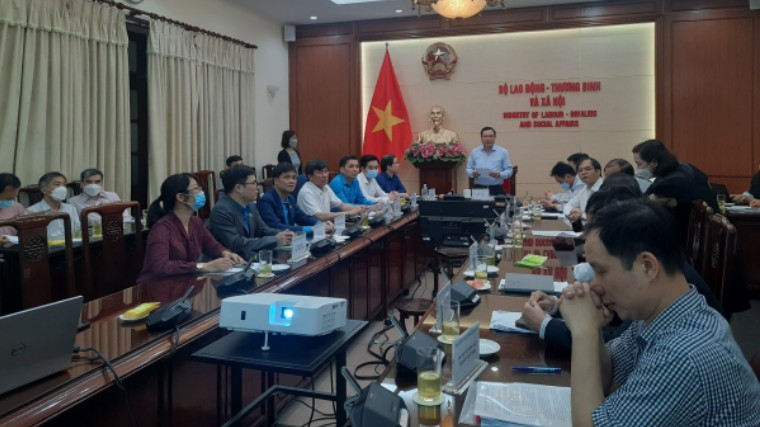 Chốt đề xuất trình Chính phủ tăng lương tối thiểu vùng 6%