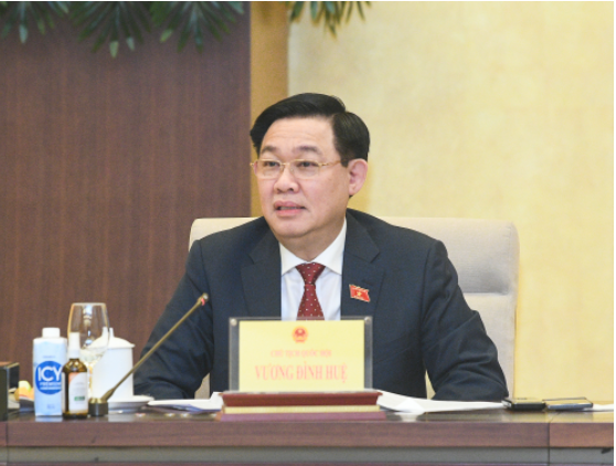 Chủ tịch Quốc hội Vương Đình Huệ cho ý kiến tại cuộc họp