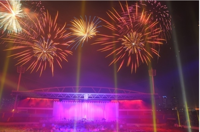 Bắn pháo hoa khai mạc SEA Games 31 tại sân vận động Mỹ Đình