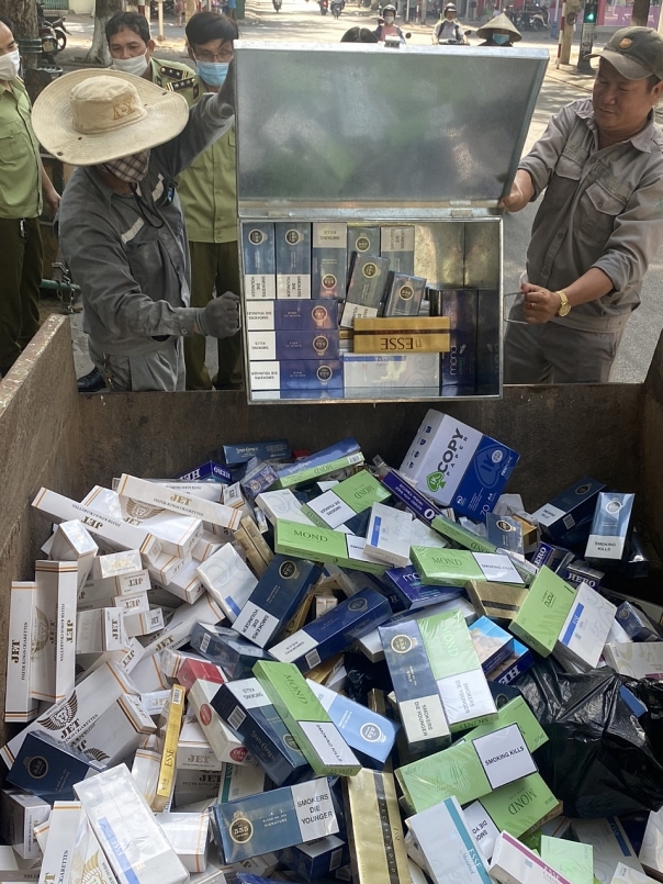hơn 6.000 bao thuốc lá điếu nhập lậu