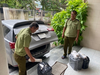 Long An: Phát hiện số lượng lớn thuốc đông dược và thuốc lá điếu nhập lậu