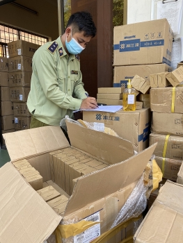 Bình Định: Tạm giữ hàng nghìn sản phẩm mỹ phẩm không có hoá đơn, chứng từ