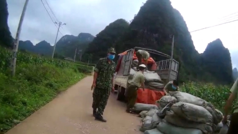 Cao Bằng: Thu giữ hơn 2 tấn nguyên liệu thuốc lá không rõ nguồn gốc, xuất xứ