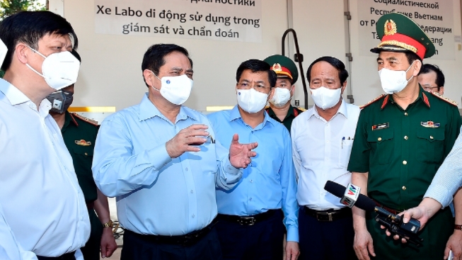 Thủ tướng vào tâm dịch Bắc Giang, kiểm tra, động viên lực lượng tuyến đầu