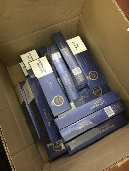 Hưng Yên: Bắt quả tang một đối tượng vận chuyển 200 bao thuốc lá 555 nhập lậu