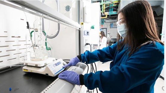 Tái chế sợi carbon từ nhựa epoxy gốc thực vật