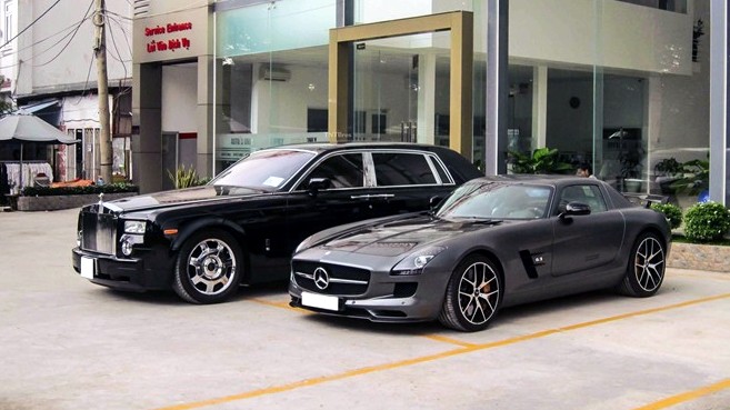 Phó Thủ tướng yêu cầu xác minh thông tin 'bất thường đường dây nhập siêu xe biếu tặng'