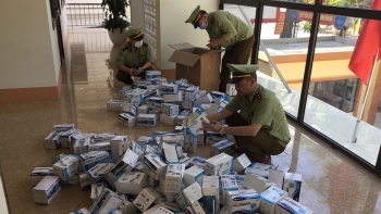 Sơn La: Phát hiện hơn 12.000 khẩu trang y tế không rõ nguồn gốc